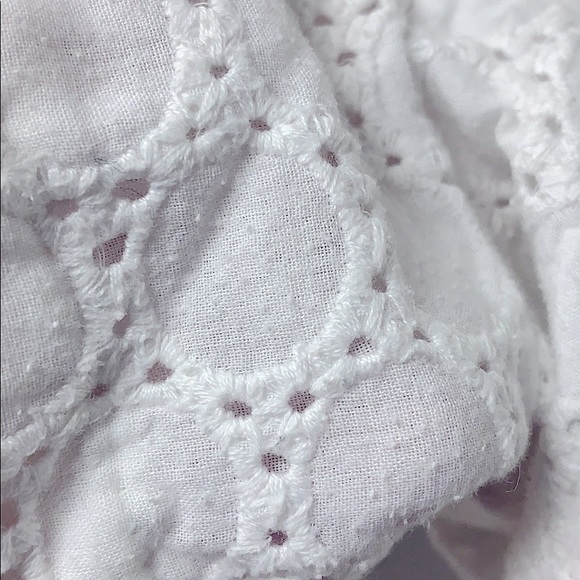 Leyla White Embroidered Shorts - Picture 7 of 7